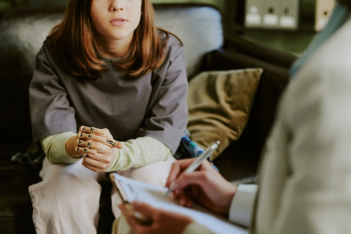People in an intpatient addiction treatment session